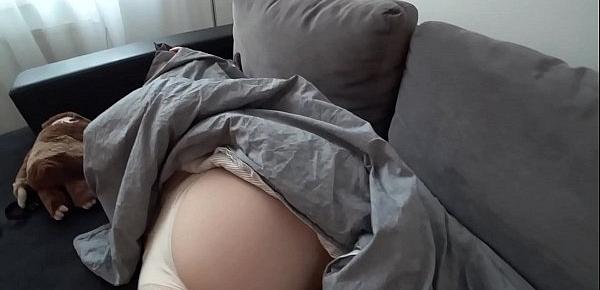  Stepsister woke up when I started to fuck her